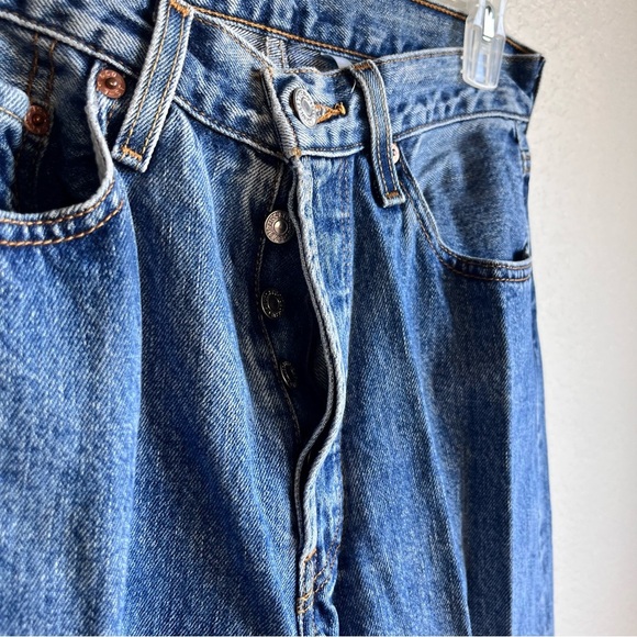 Levi’s Classic Blue Denim Jeans 32 x 32 - Picture 2 of 8